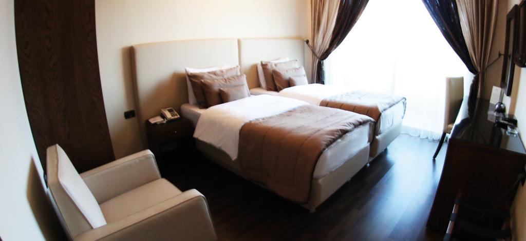 Royal Garden Hotel Бейрут Экстерьер фото
