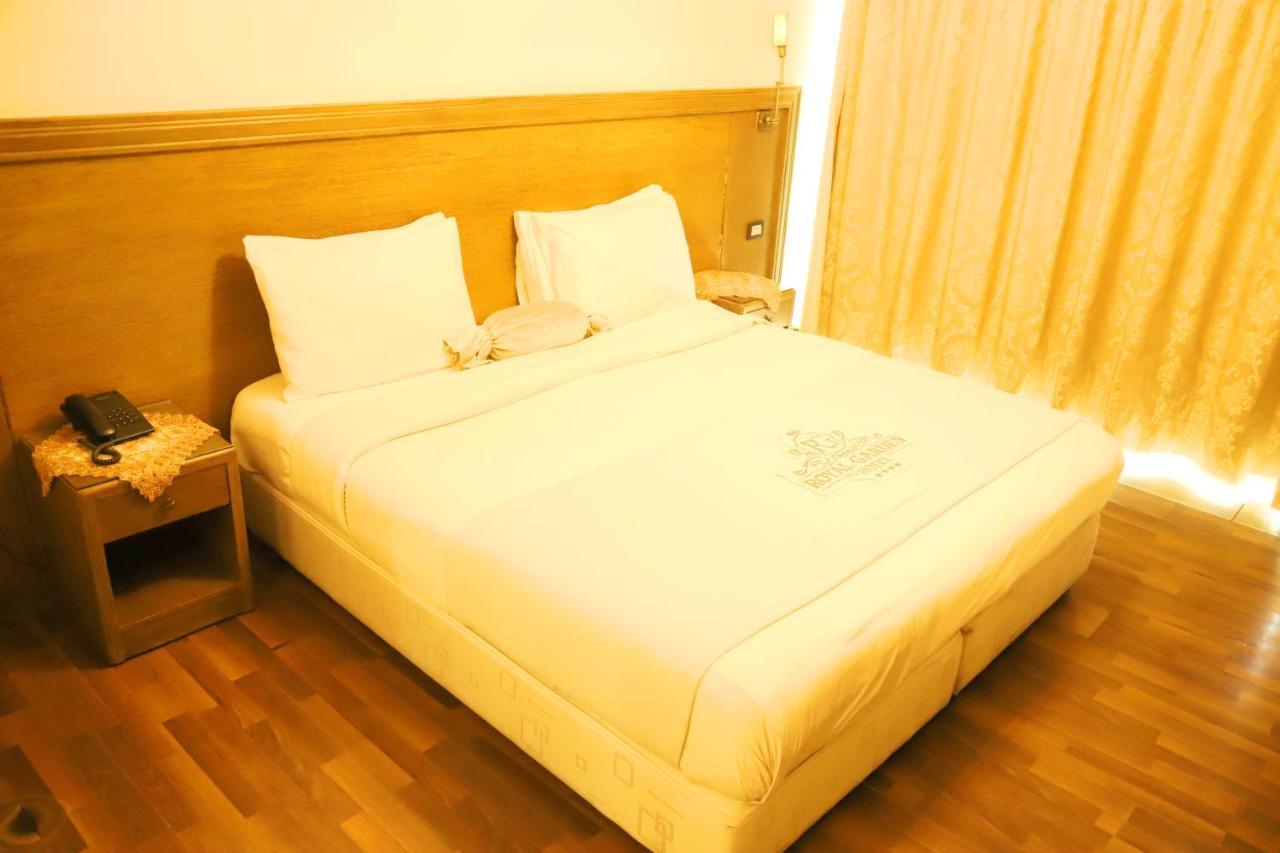 Royal Garden Hotel Бейрут Экстерьер фото